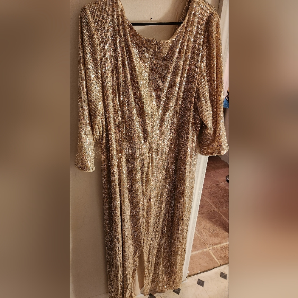 Alex Evenings gold dress gown